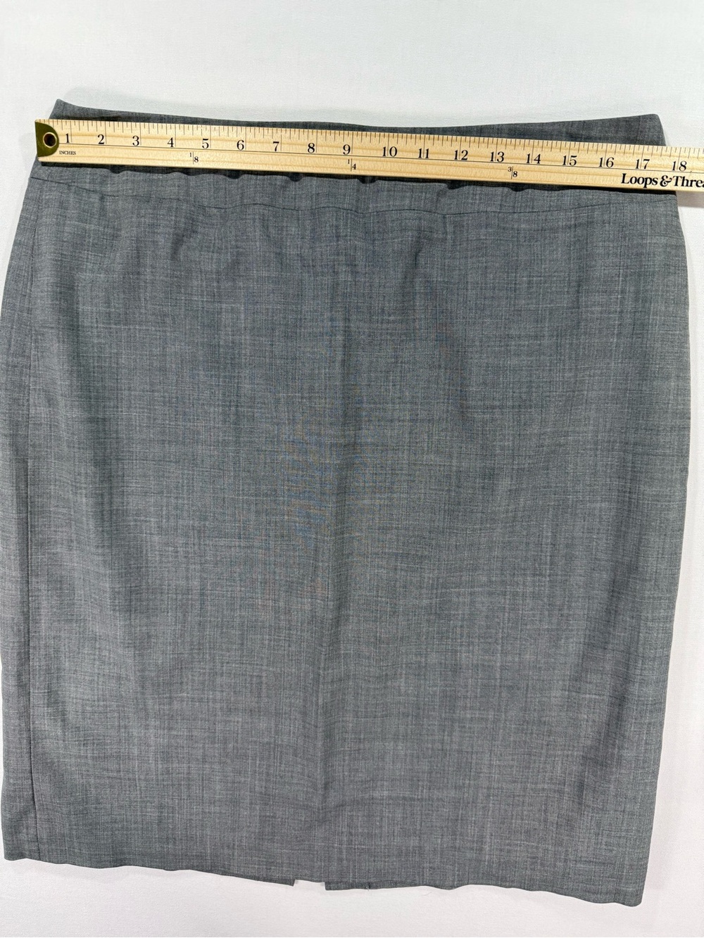 Banana Republic Essential Pencil Skirt Plaid Gray Size 14 - Picture 2 of 7